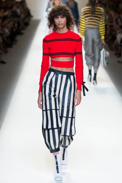 Look 7